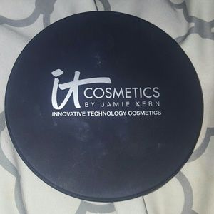 It cosmetics live, love,laugh vitality face disc